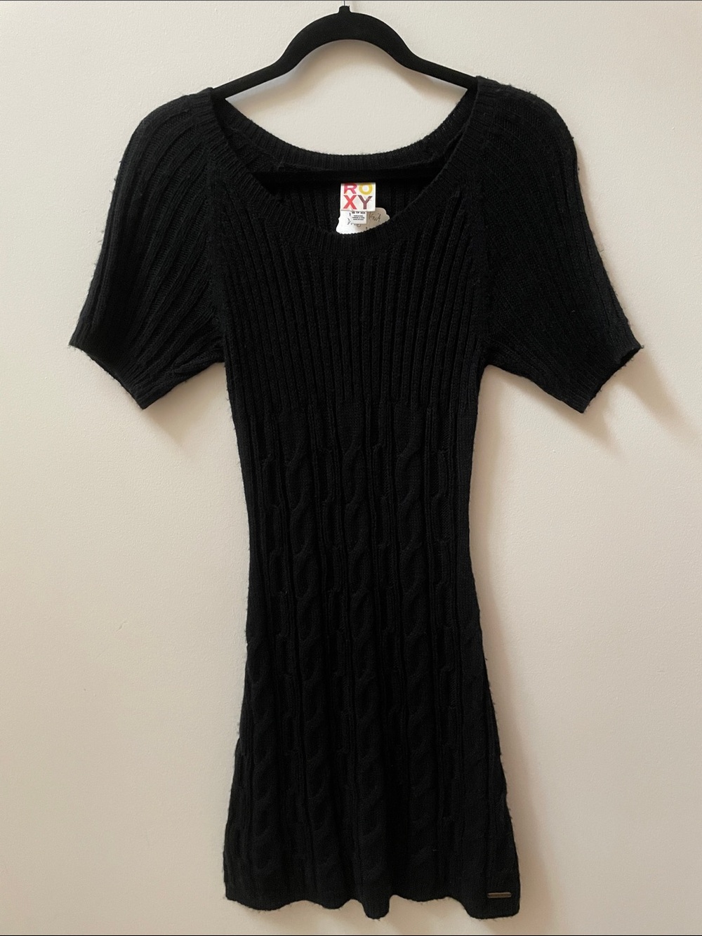 Roxy Black Cable-Knit Scoop Neck Short Sleeve Sweater Dress